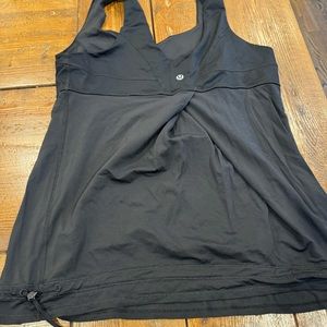 Lululemon women’s shirt